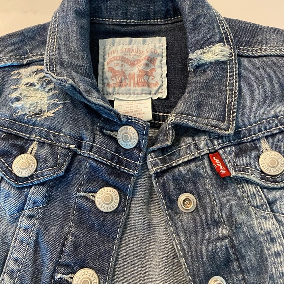 Levi’s baby girl denim jean jacket size 6/9 mo - Picture 2 of 4